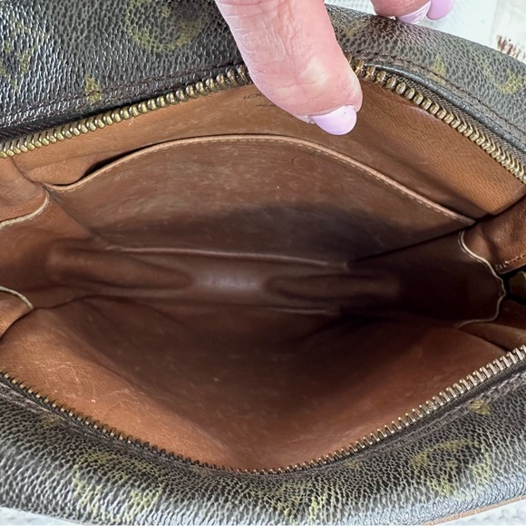 Vintage Louis Vuitton Danube Crossbody Bag (8907SL) - Picture 7 of 16